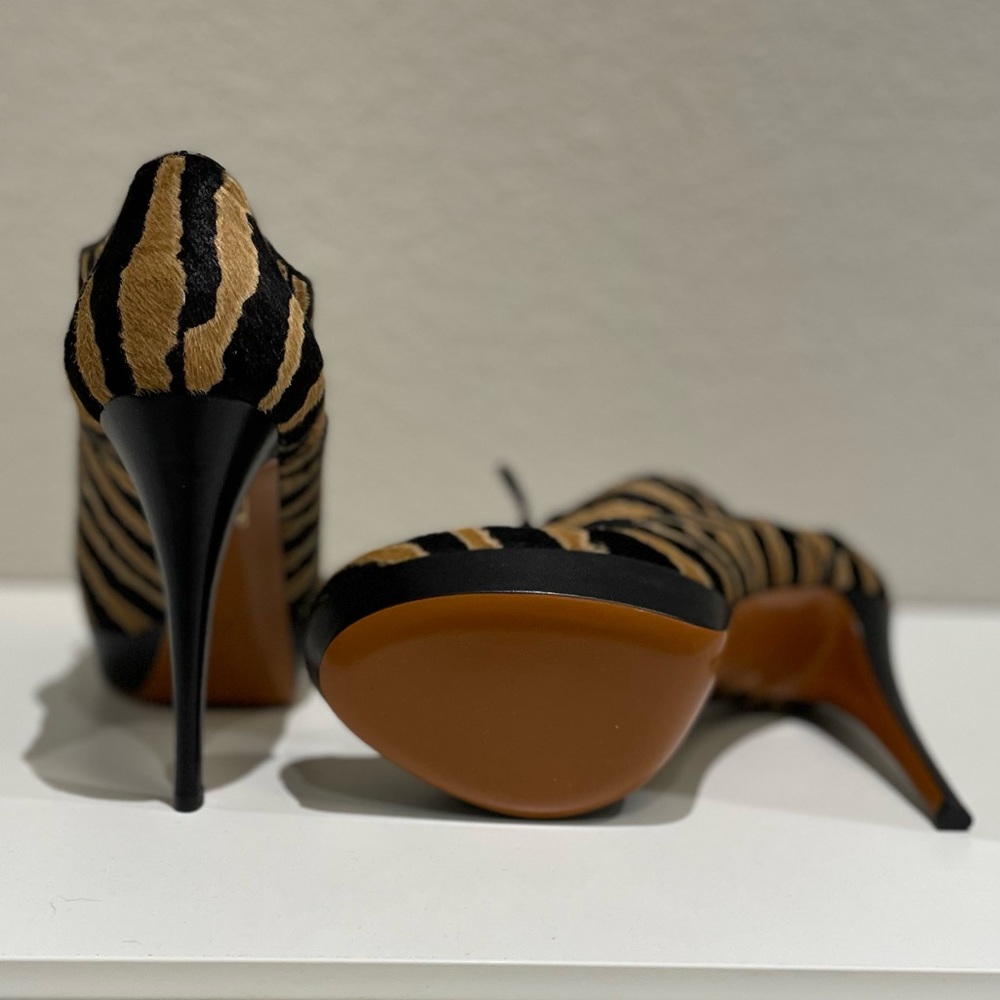 Gucci Betty Zebra Pony Hair Lace-up Booties - Picture 7 of 11